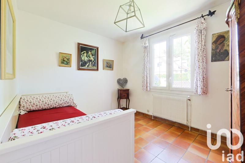 Maison - 203 m² - 9 pièces