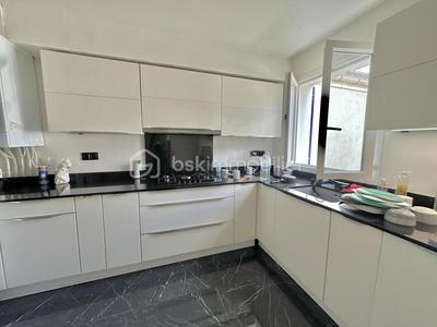 Maison - 106 m² - 6 pièces