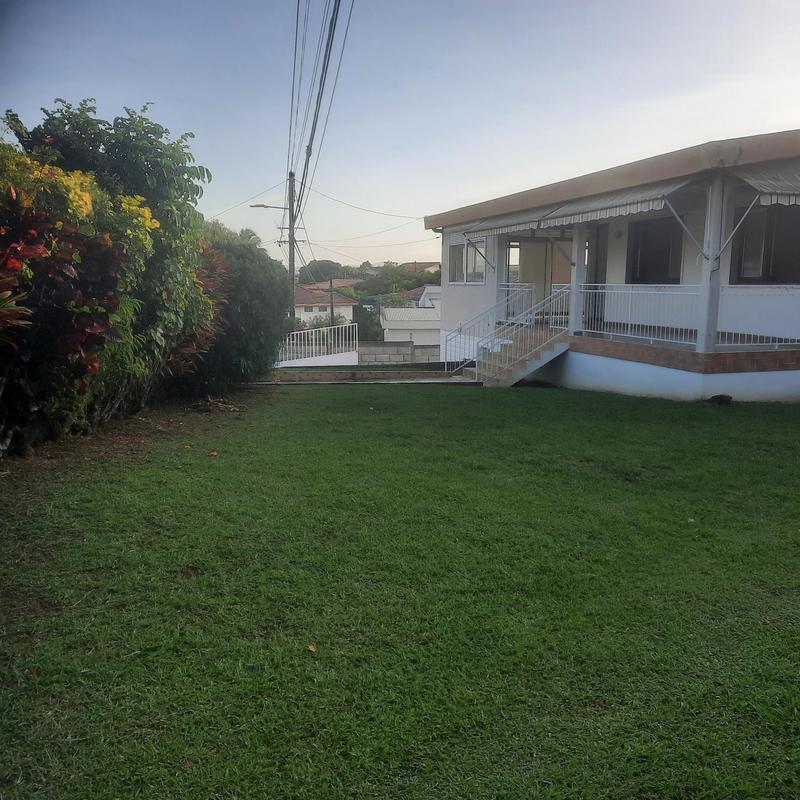 Maison - 174 m² - 8 pièces