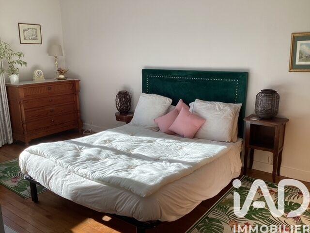 Maison - 254 m² - 8 pièces