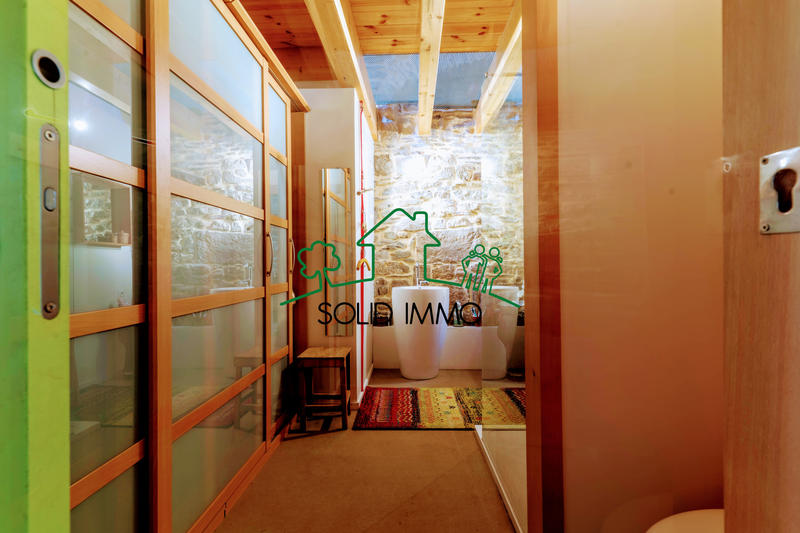 Appartement - 100 m² - 2 pièces