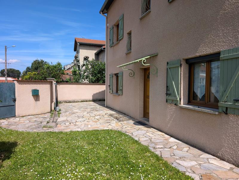 Maison traditionnelle - 200 m² - 8 pièces