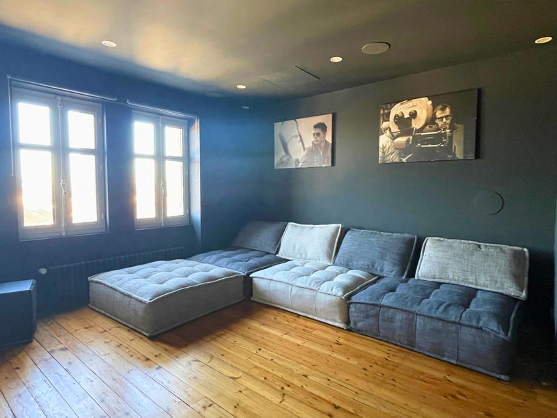 Maison - 256 m² - 9 pièces