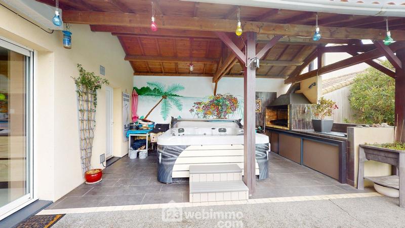 Maison - 169 m² - 7 pièces