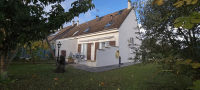 Maison - 96 m² - 5 pièces