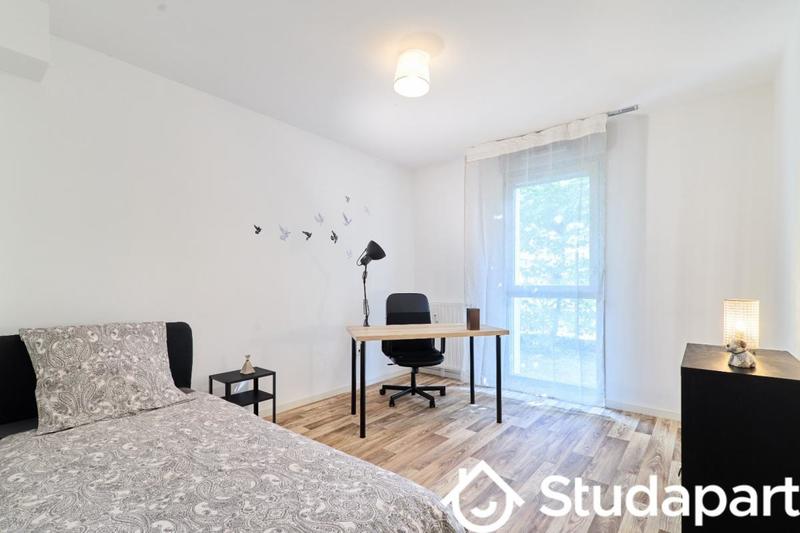 Chambre - 10 m² - 1 pièce