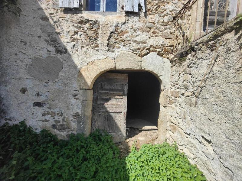 Corps de ferme - 300 m² - 7 pièces