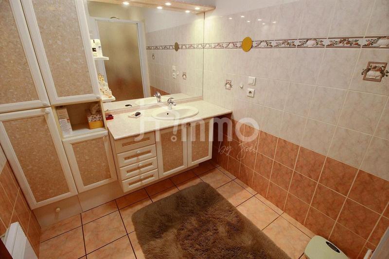 Villa - 90 m² - 4 pièces