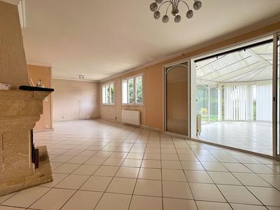 Maison traditionnelle - 127 m² - 7 pièces