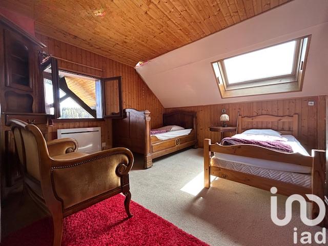 Maison - 166 m² - 9 pièces