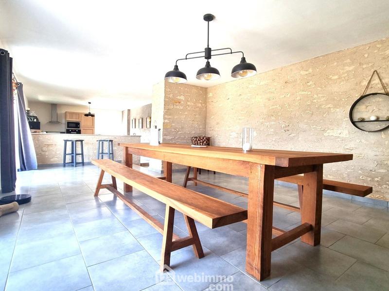 Maison - 388 m² - 10 pièces