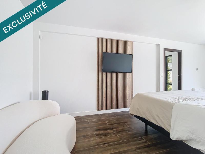 Maison - 246 m² - 6 pièces