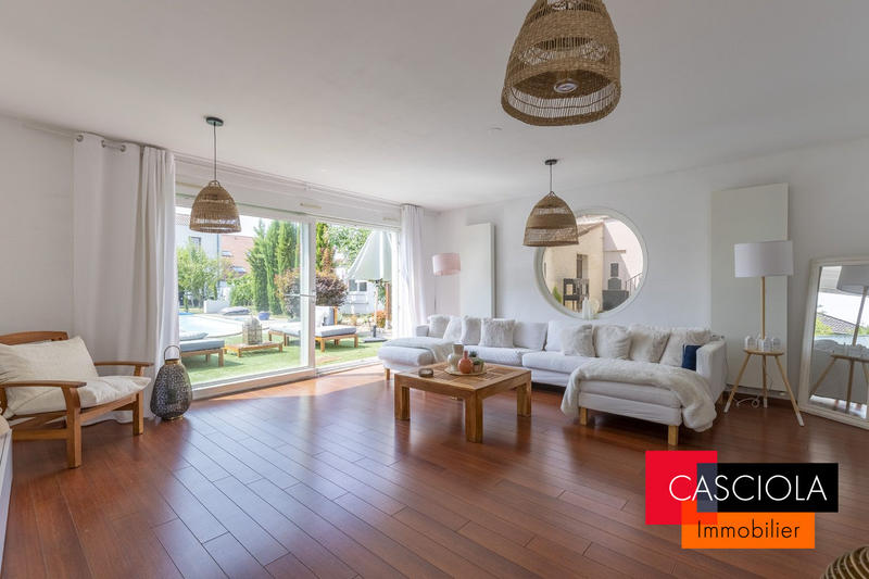 Appartement - 150 m² - 6 pièces