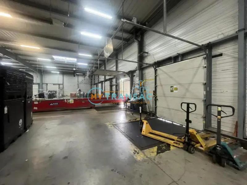 Local d'activités - 2 800 m²