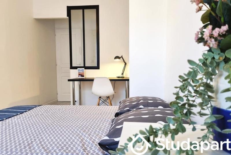 Chambre - 12 m² - 1 pièce