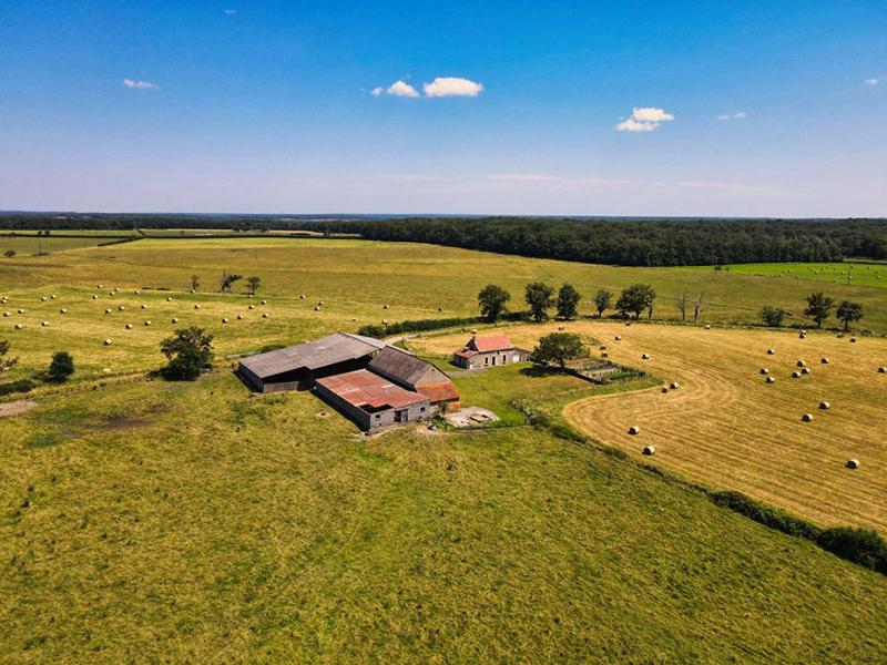 Maison - 1 000 m² - 4 pièces