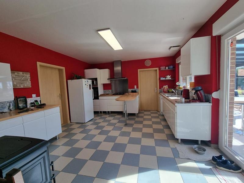 Maison - 202 m² - 8 pièces