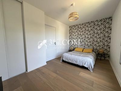 Maison - 94 m² - 4 pièces