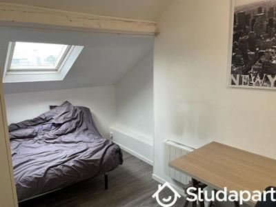 Chambre - 11 m² - 1 pièce