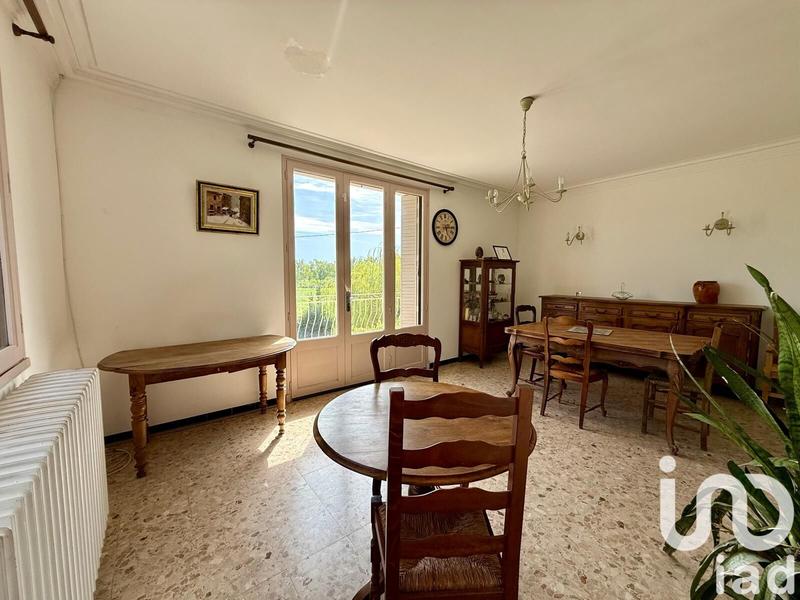 Maison - 210 m² - 11 pièces