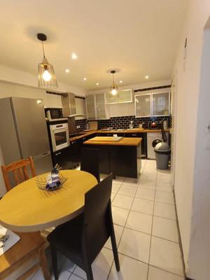 Maison - 101 m² - 5 pièces