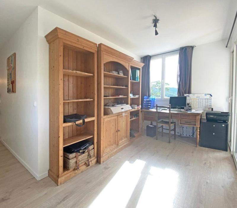 Propriété - 320 m² - 13 pièces