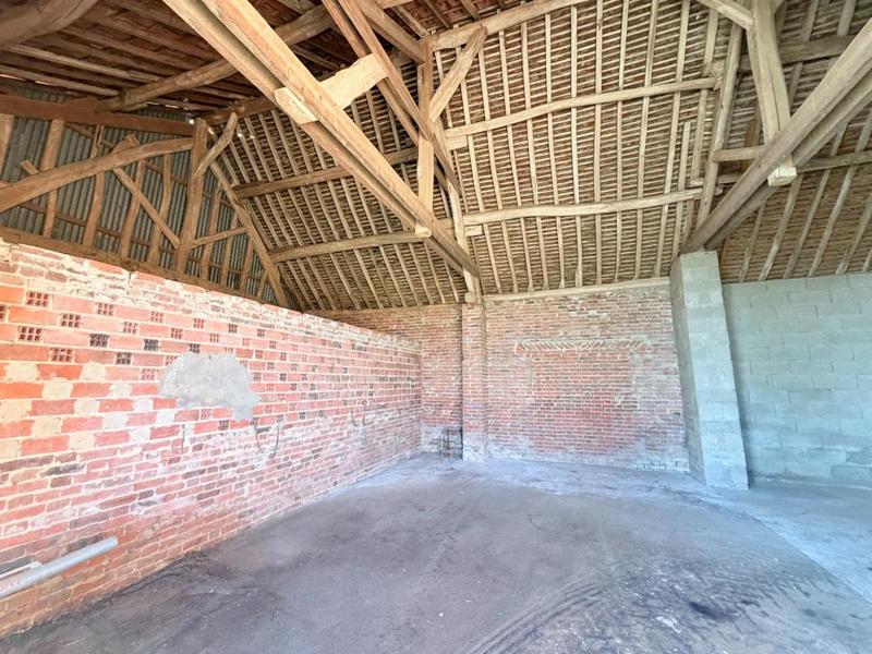 Grange - 100 m² - 1 pièce