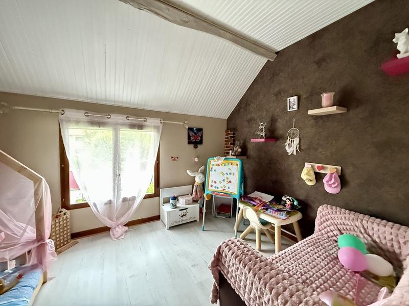 Maison - 163 m² - 7 pièces