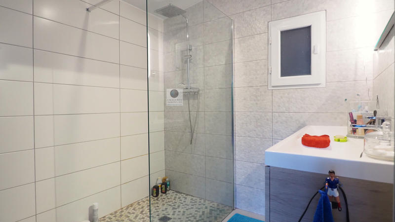 Maison - 260 m² - 8 pièces