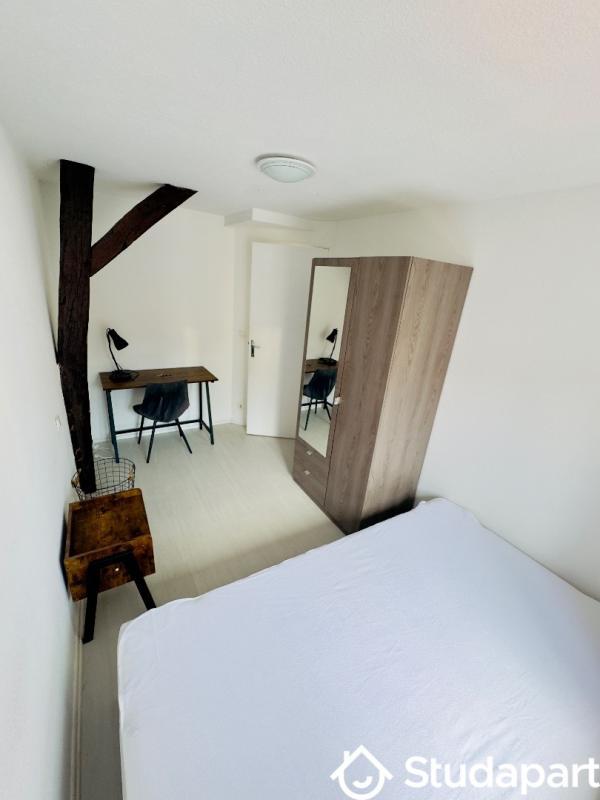 Chambre - 10 m² - 1 pièce