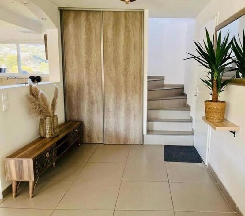 Villa - 250 m² - 9 pièces