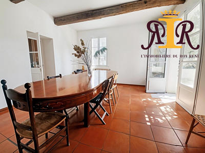 Mas - 252 m² - 11 pièces