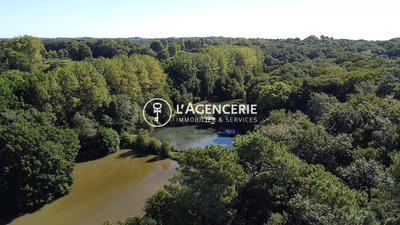 Maison ancienne - 846 m² - 13 pièces