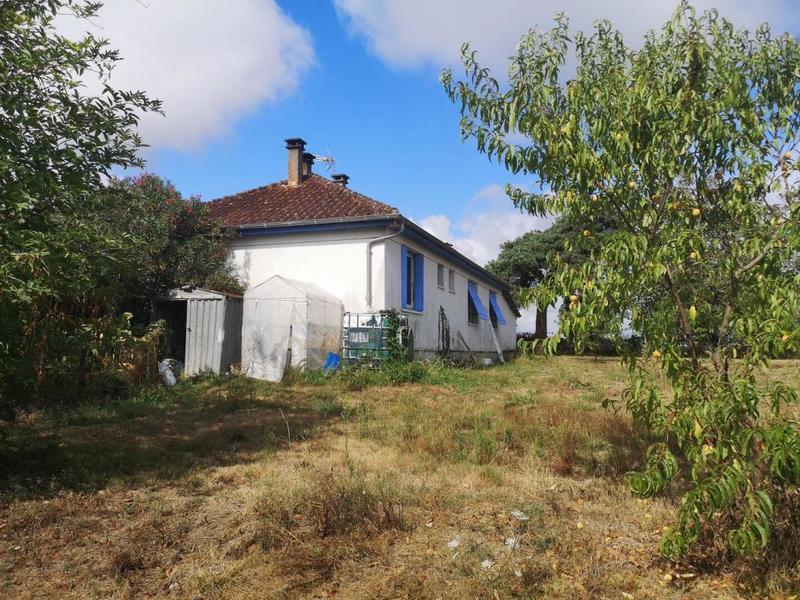Maison - 90 m² - 5 pièces