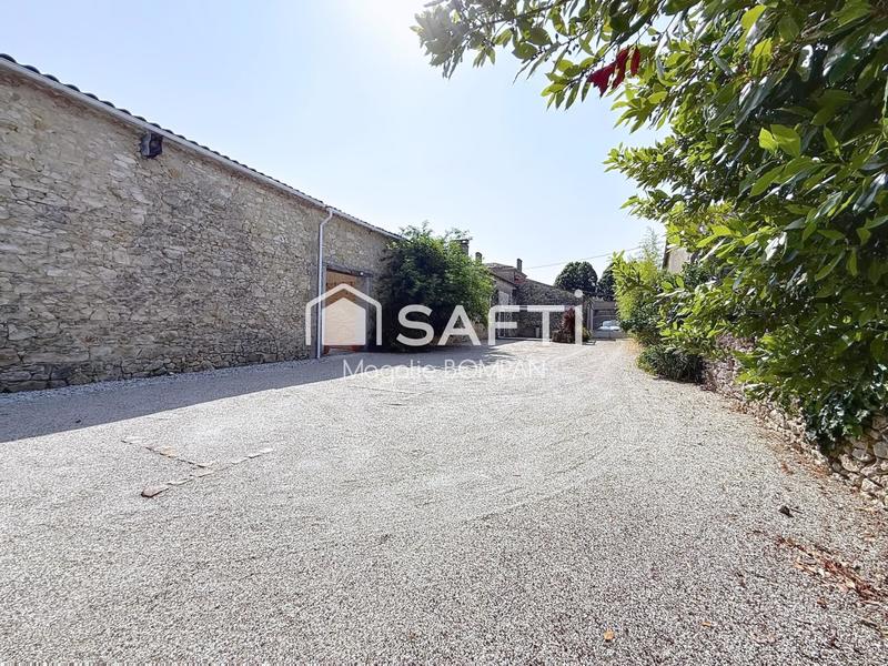 Maison de maîtres - 320 m² - 12 pièces