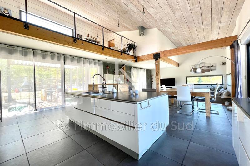 Villa - 280 m² - 6 pièces