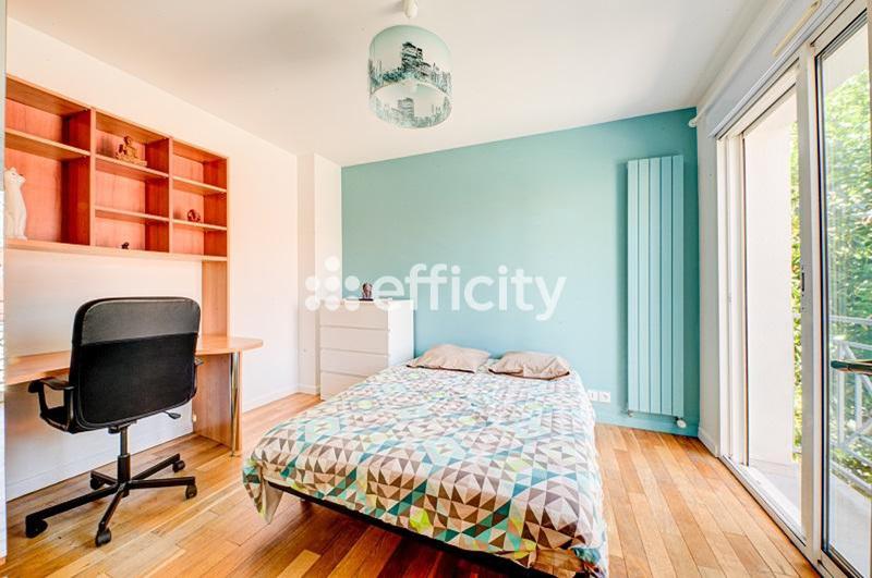 Maison - 200 m² - 9 pièces