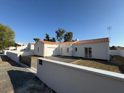 Maison - 103 m² - 4 pièces