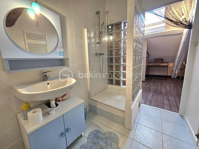 Demeure - 180 m² - 9 pièces