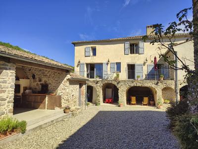 Maison en pierre - 300 m² - 11 pièces