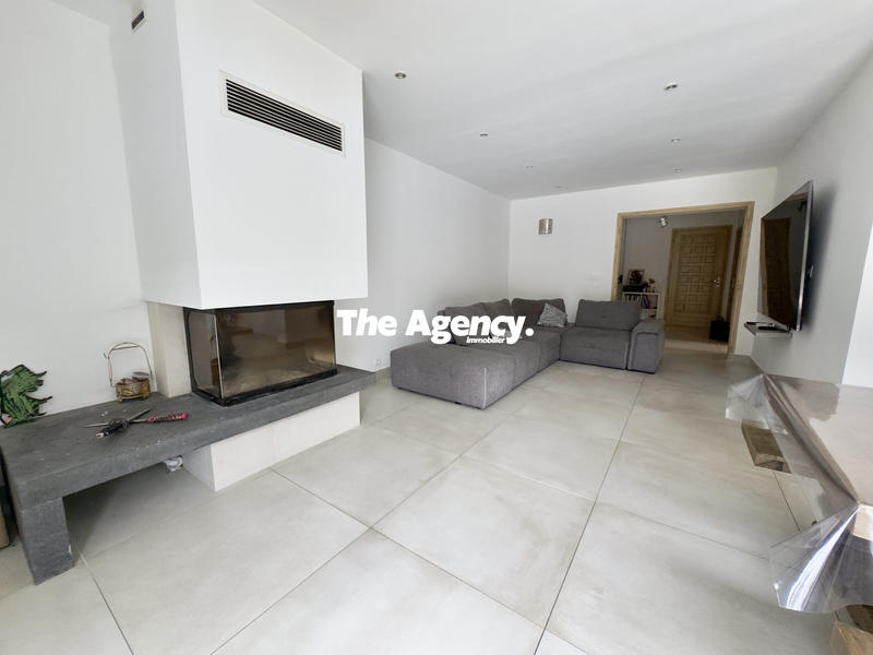 Villa - 203 m² - 9 pièces