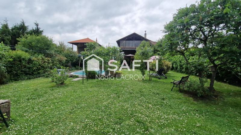 Maison - 213 m² - 6 pièces