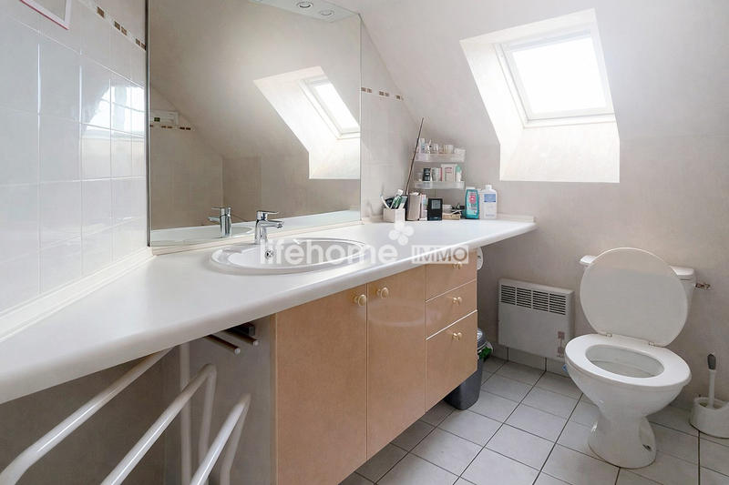 Maison traditionnelle - 94 m² - 5 pièces