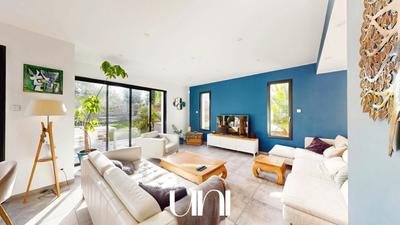 Maison - 185 m² - 6 pièces