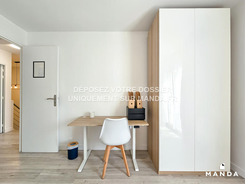 Chambre - 14 m² - 5 pièces