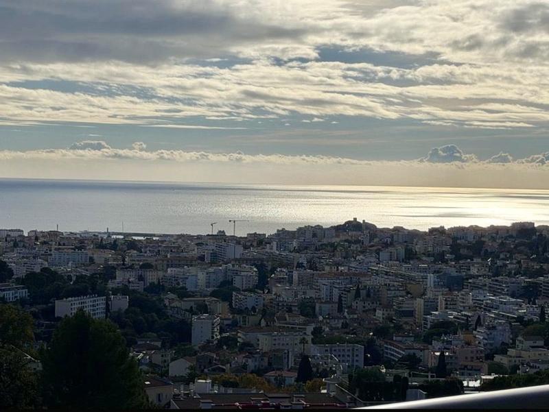 Appartement - 157 m² - 5 pièces