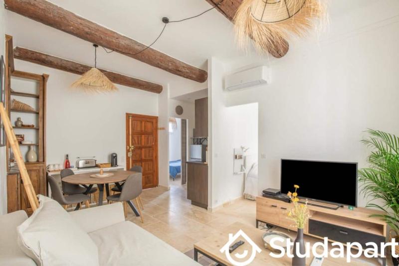 Chambre - 7 m² - 1 pièce