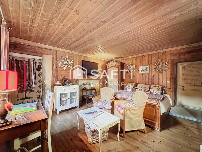 Maison - 440 m² - 13 pièces