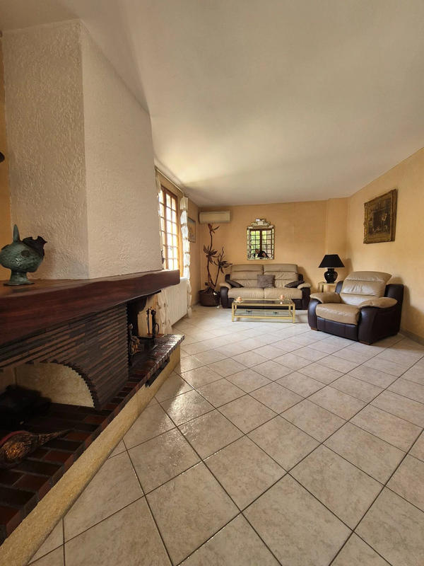 Maison - 144 m² - 5 pièces