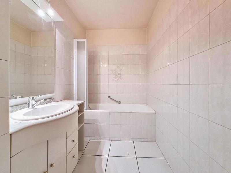 Appartement - 100 m² - 4 pièces